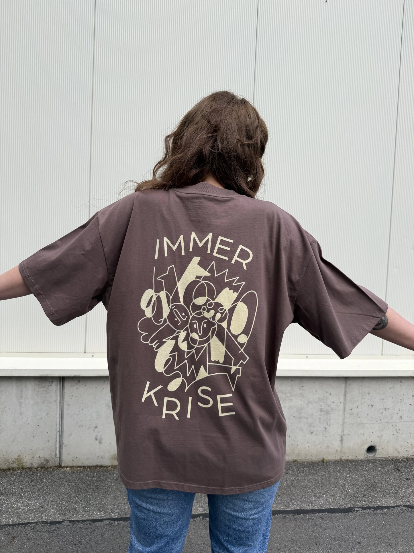 Immer Krise Shirt braun
