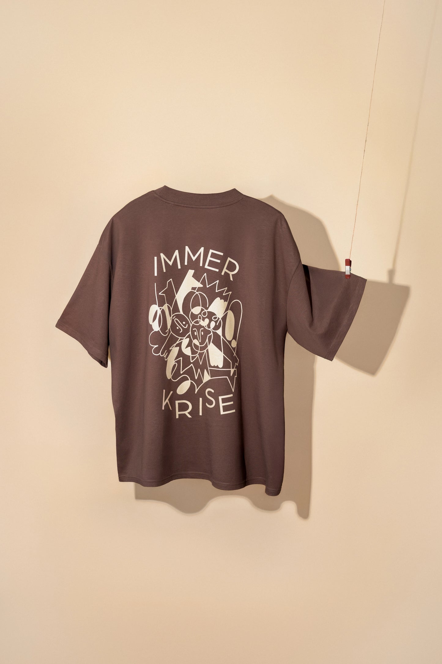Immer Krise Shirt braun